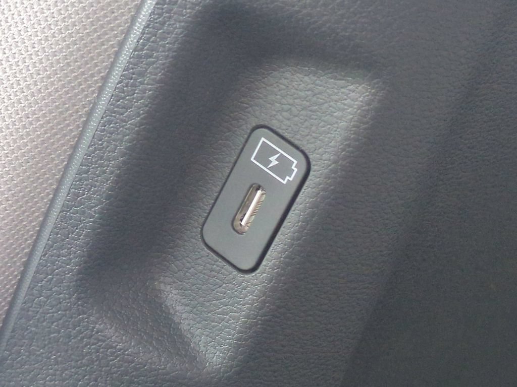 New 2027 Hyundai Santa Fe SE FWD image 18