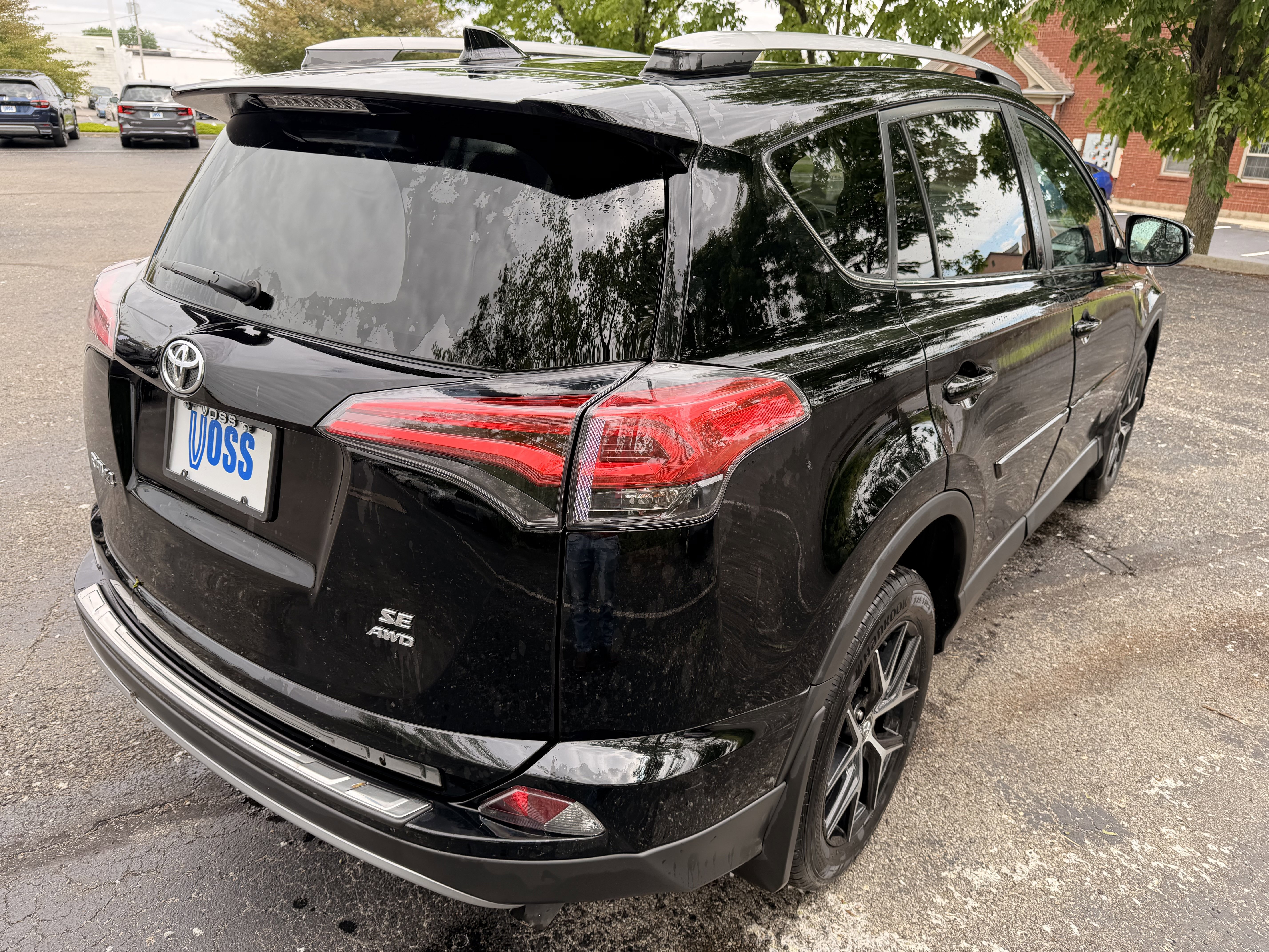 Used 2018 Toyota RAV4 SE w/ Protection Package AWD/4WD image 3