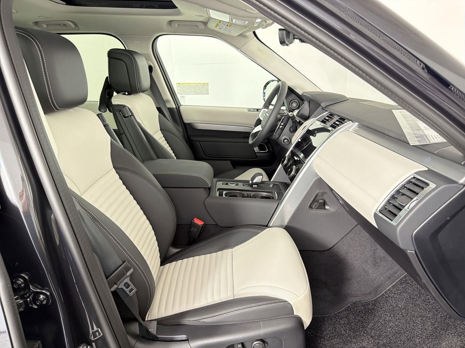 New 2026 Land Rover Discovery Limited Edition image 31