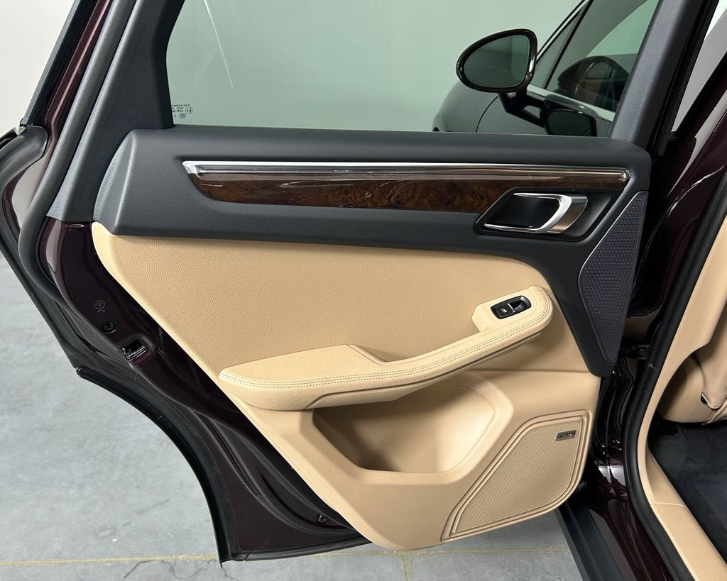 New 2026 Porsche Macan AWD/4WD image 28