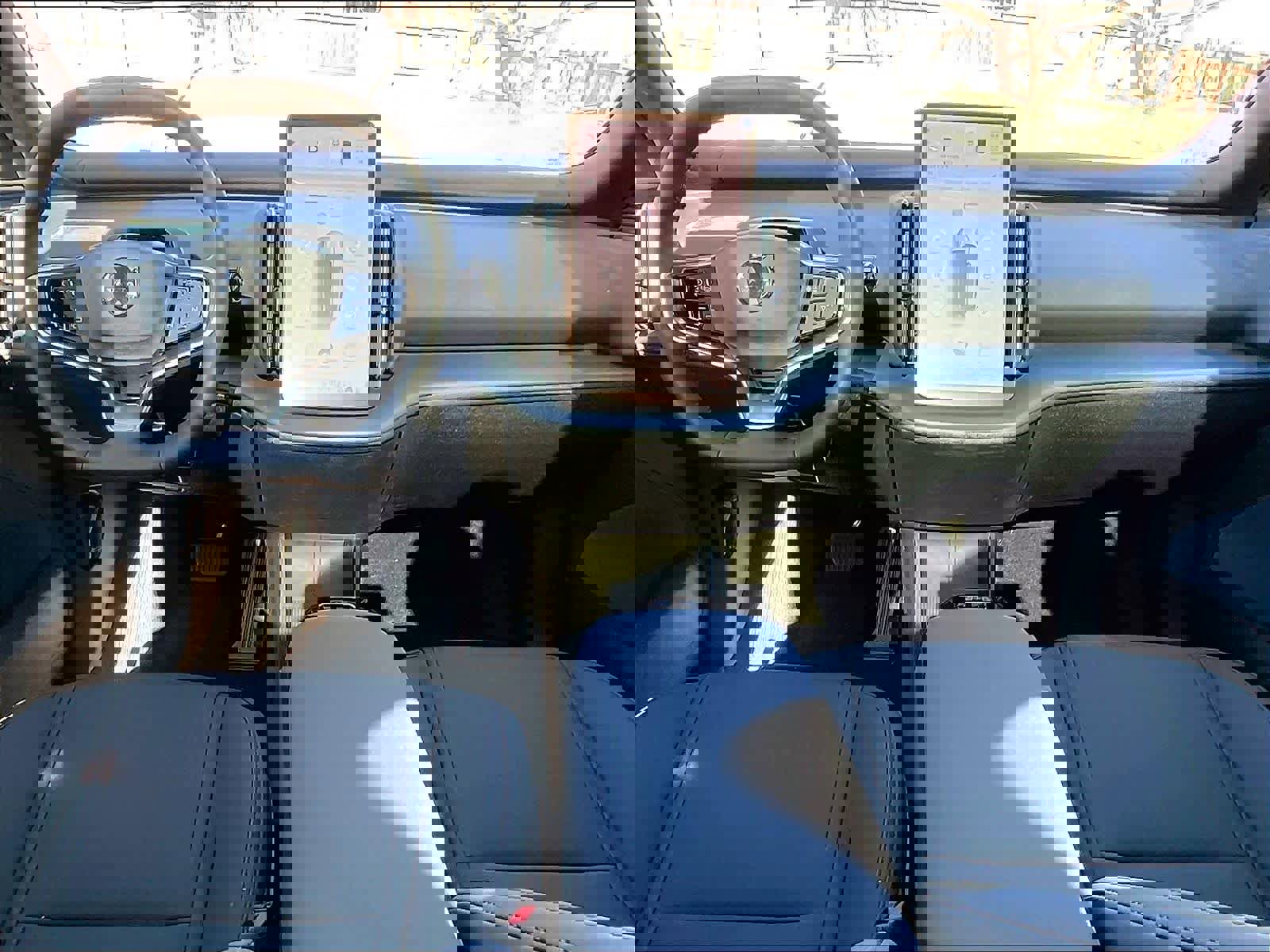 New 2026 Volvo EX30 Cross Country Ultra w/ Protection Package Premier AWD/4WD image 7