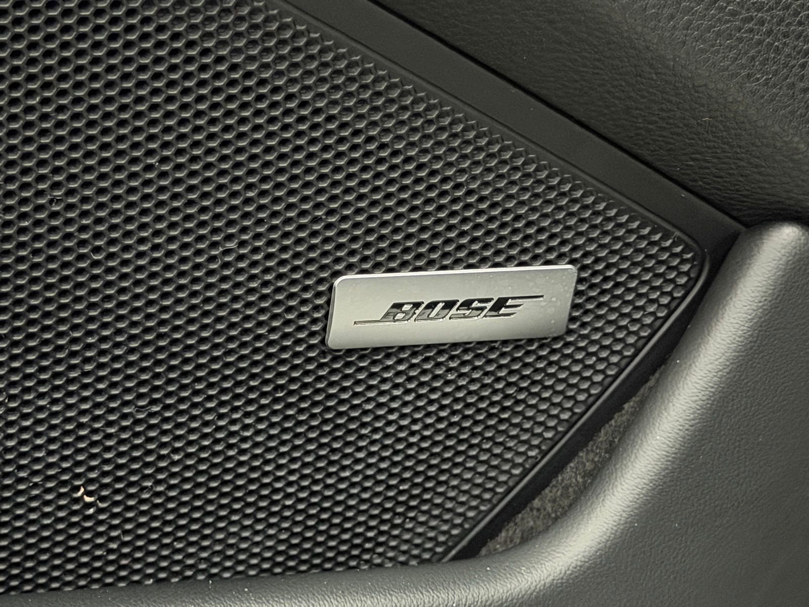 Used 2023 Porsche 911 Carrera w/ Premium Package image 21