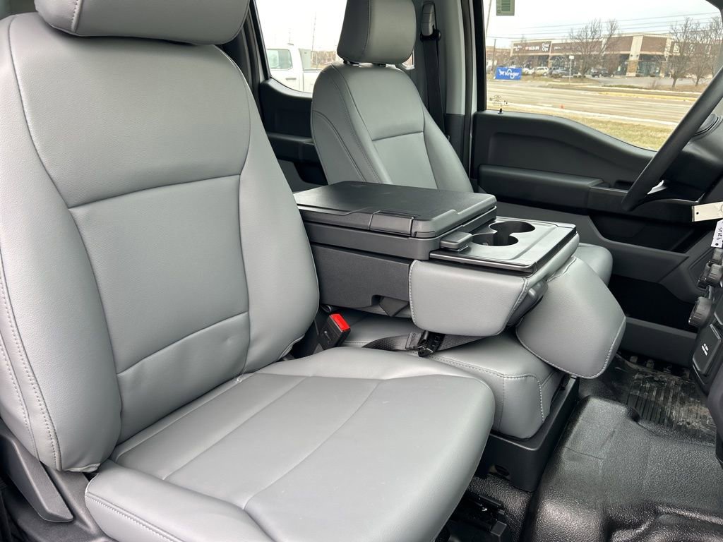 New 2026 Ford F550 4x4 Crew Cab image 12