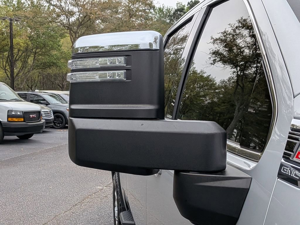 Used 2023 GMC Sierra 3500 Denali w/ Denali Ultimate Package image 11
