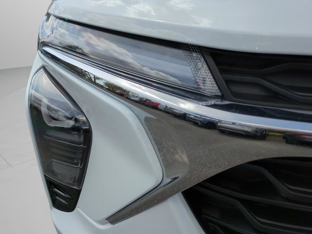 Used 2025 Chevrolet Trax LT w/ Driver Confidence Package image 9