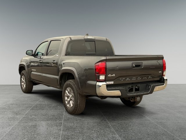 Certified 2019 Toyota Tacoma SR5 AWD/4WD image 3