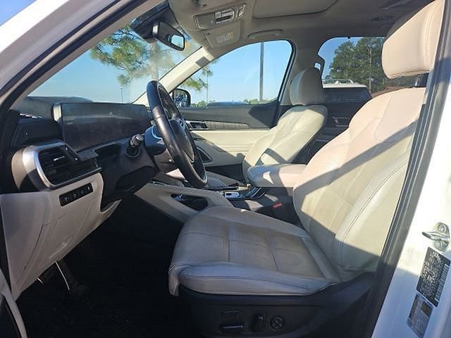 Used 2024 Kia Telluride SX w/ Towing Package image 10