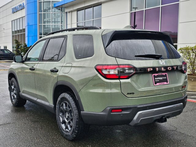 New 2026 Honda Pilot TrailSport image 3