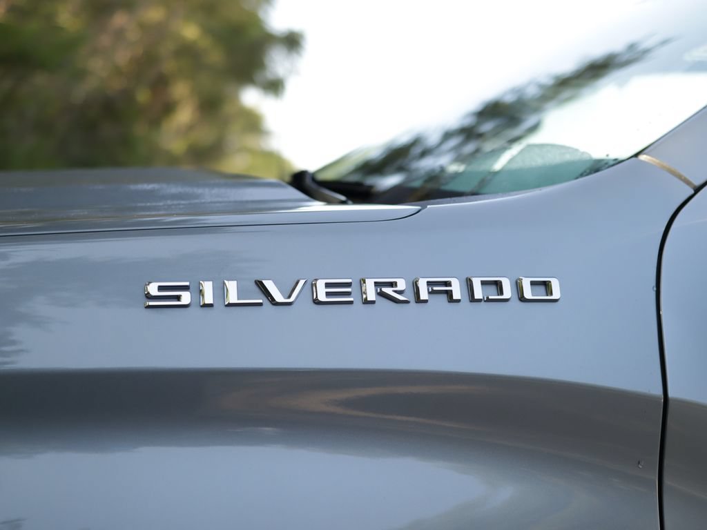 Used 2023 Chevrolet Silverado 1500 LT AWD/4WD image 32