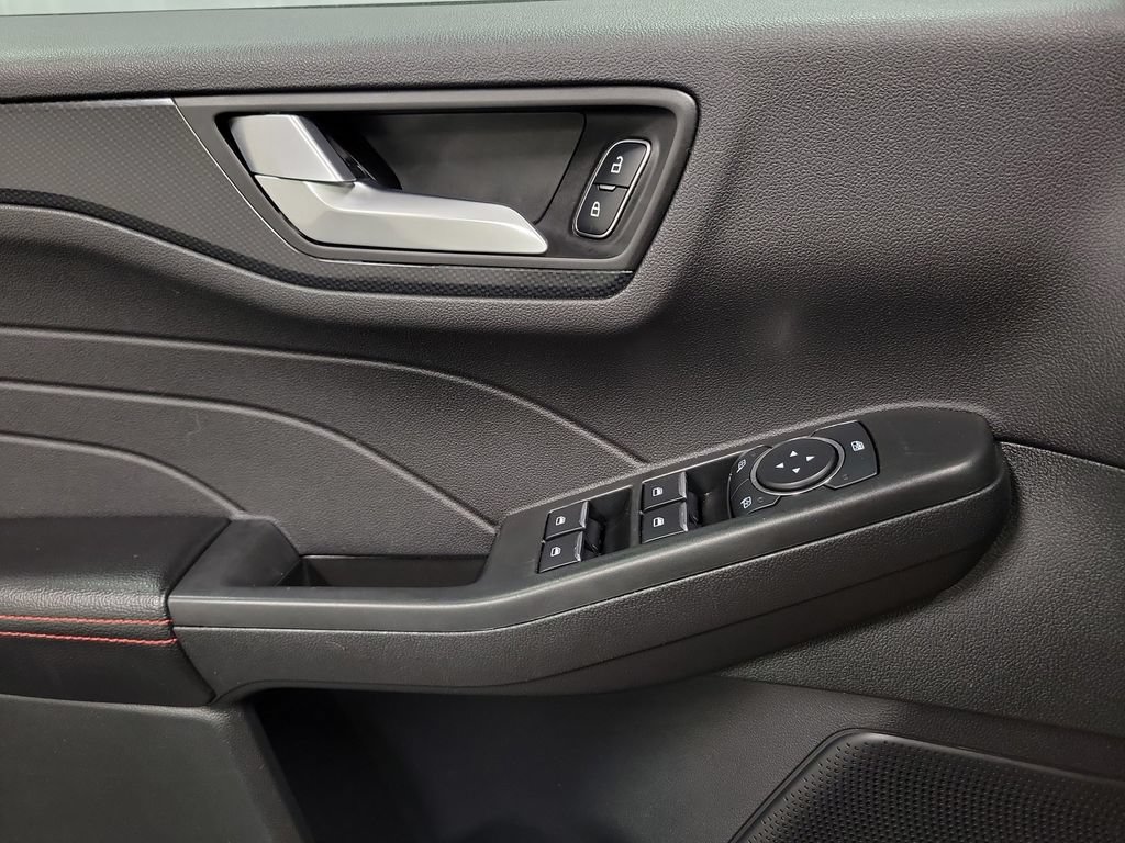Used 2025 Ford Escape ST-Line Select AWD/4WD image 19