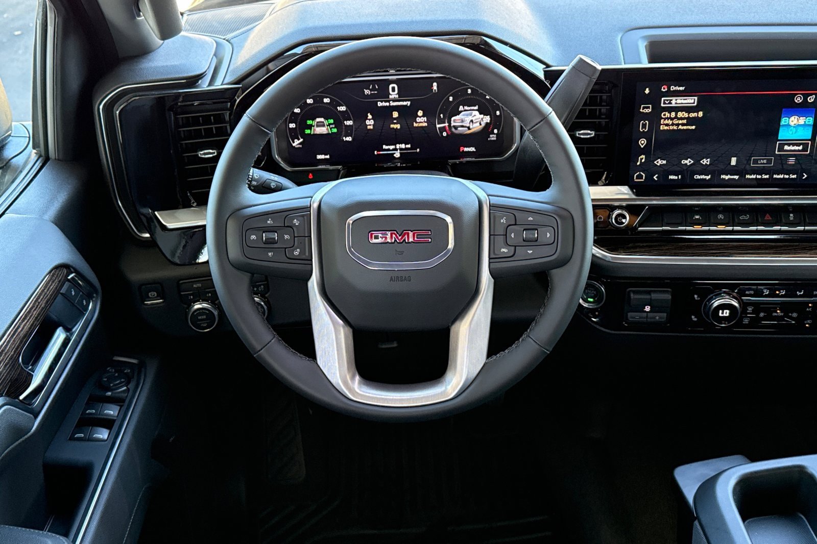 Used 2026 GMC Sierra 1500 SLE image 18