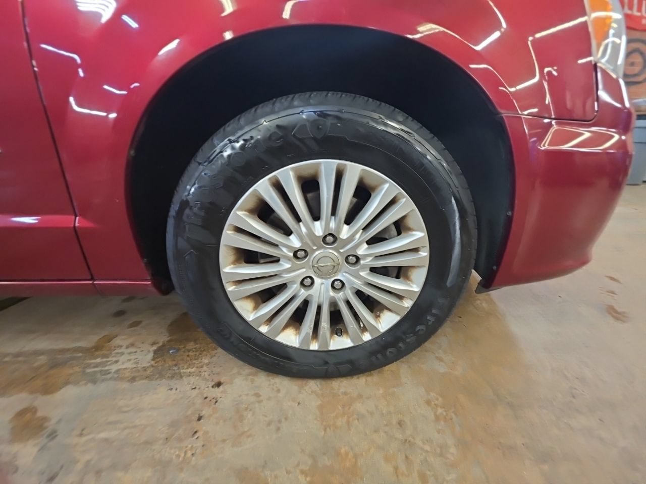 Used 2015 Chrysler Town & Country Limited Platinum FWD image 14