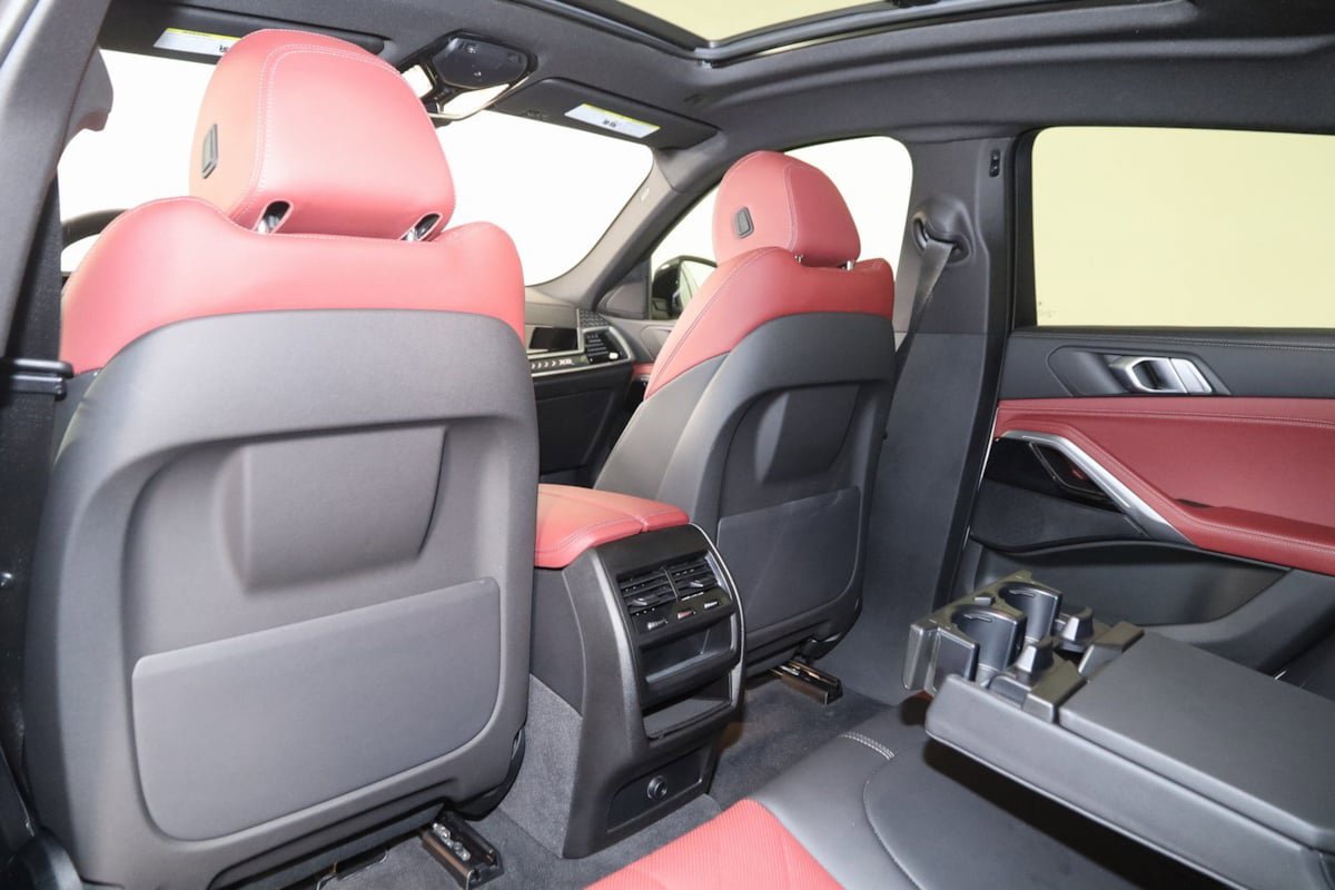 Used 2024 BMW X6 xDrive40i image 76