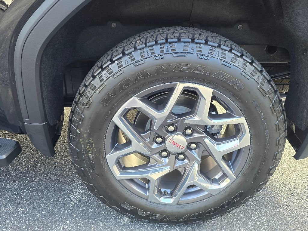 New 2026 GMC Sierra 1500 SLT w/ SLT Premium Plus Package image 8