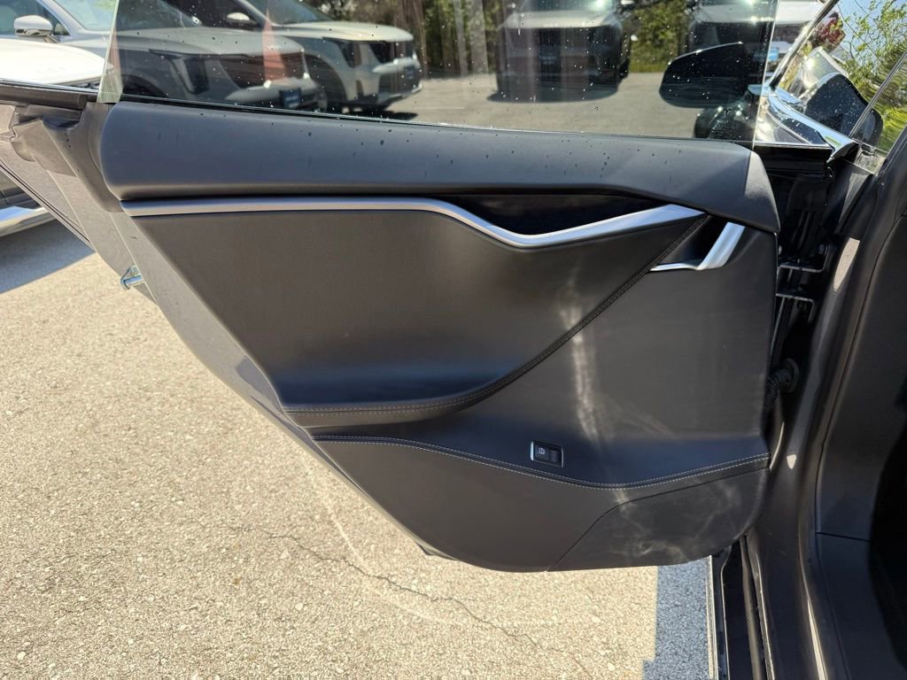 Used 2019 Tesla Model S Long Range image 8