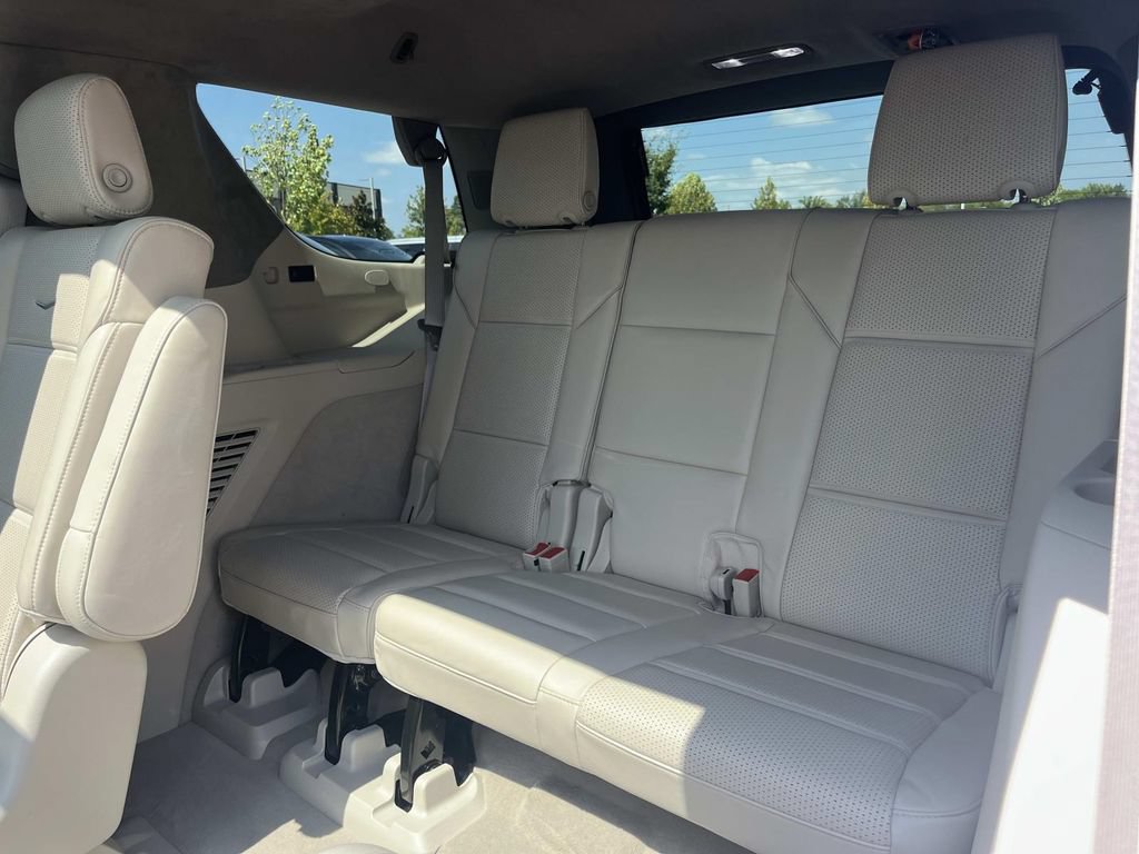 Used 2025 Cadillac Escalade Sport Platinum AWD/4WD image 19