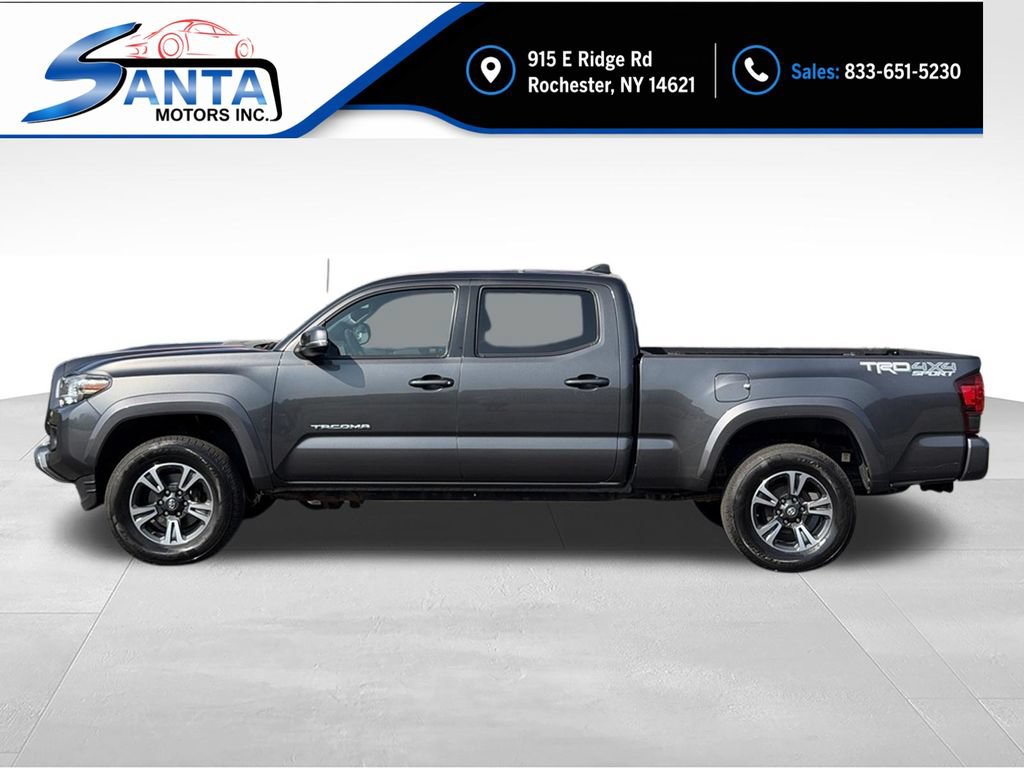 Used 2018 Toyota Tacoma TRD Sport AWD/4WD image 5