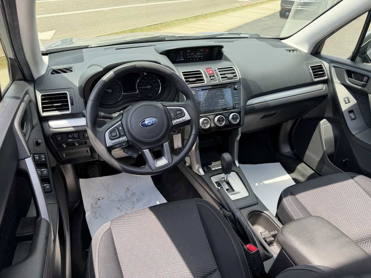 Used 2017 Subaru Forester 2.5i Premium AWD/4WD image 12