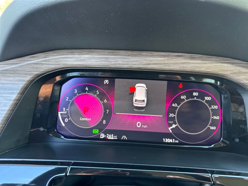 Used 2025 Volkswagen Atlas SEL Premium R-Line image 43