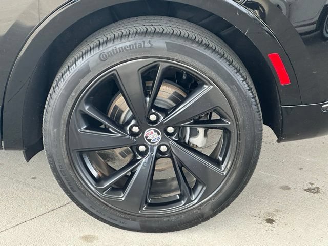 Used 2023 Buick Envision Essence w/ Sport Touring Package FWD image 15