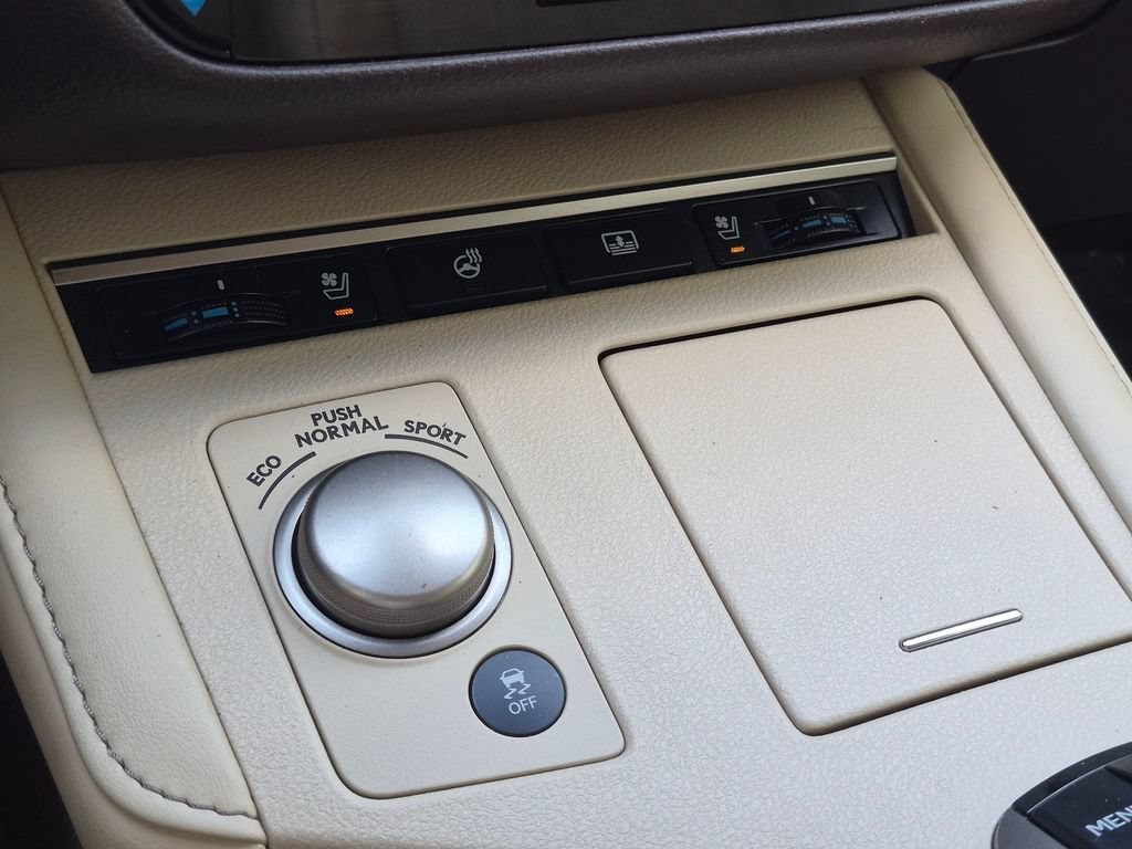 Used 2016 Lexus ES 350 w/ Luxury Package w/Wood Trim FWD image 25