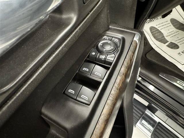 Used 2021 GMC Sierra 3500 Denali w/ Denali Ultimate Package AWD/4WD image 12