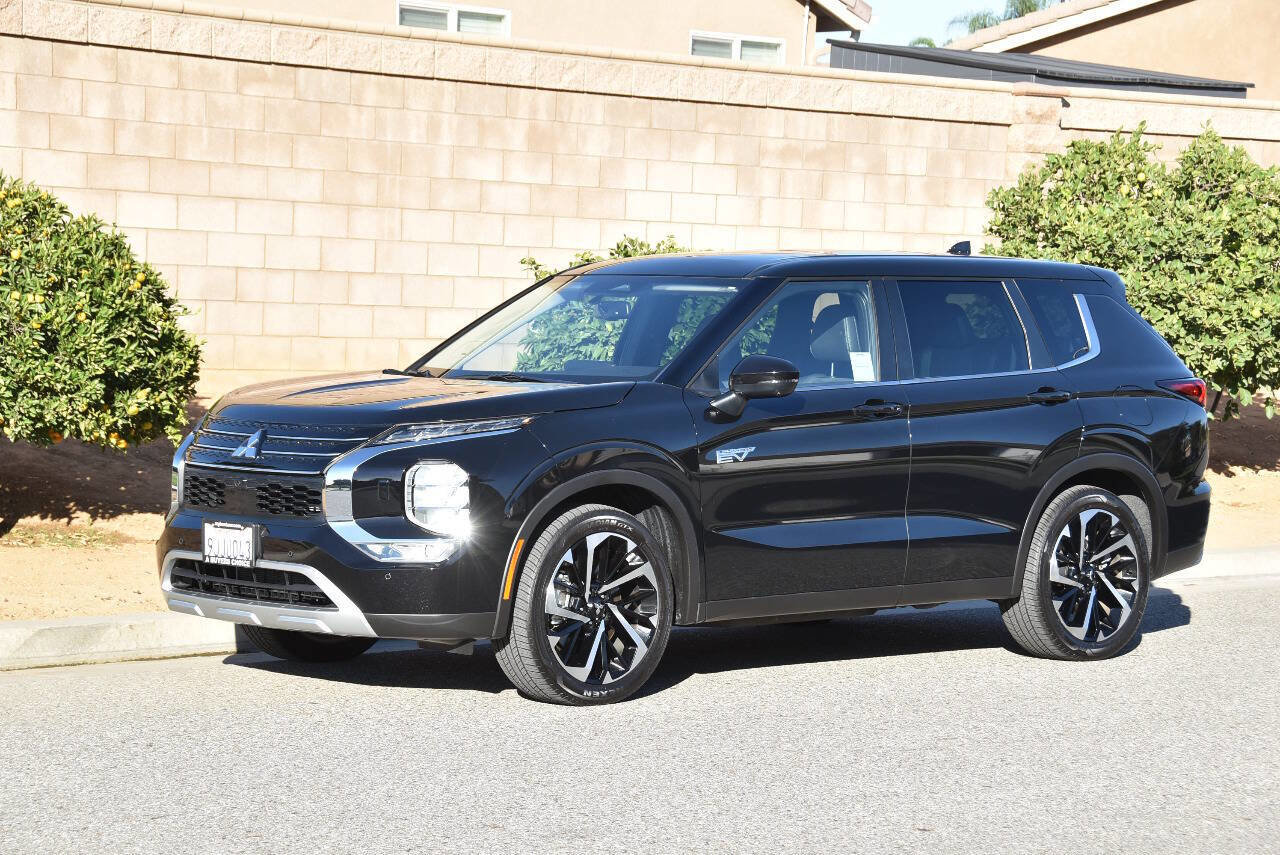Used 2023 Mitsubishi Outlander SE