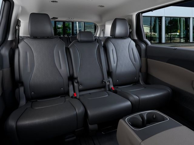 New 2026 Kia Carnival EX image 16