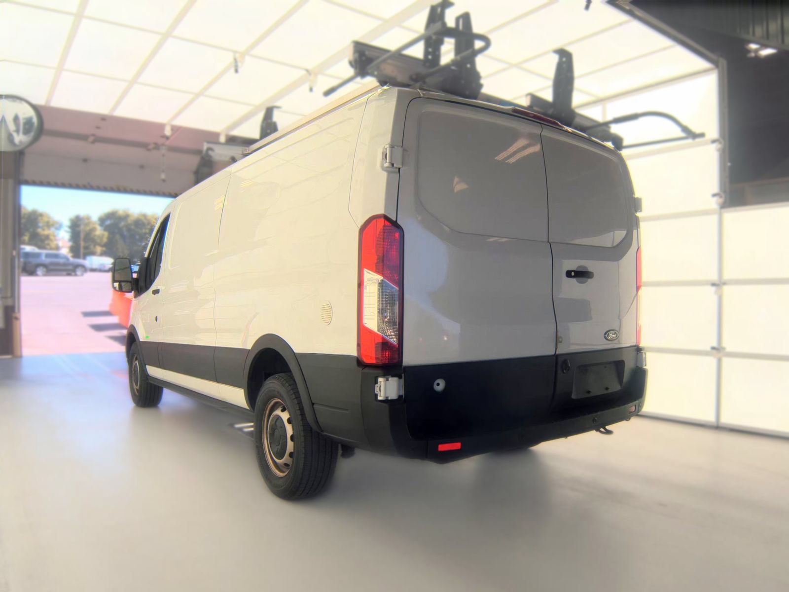 Used 2023 Ford Transit 150 Low Roof w/ Fleet Fuel Economy Package RWD image 10