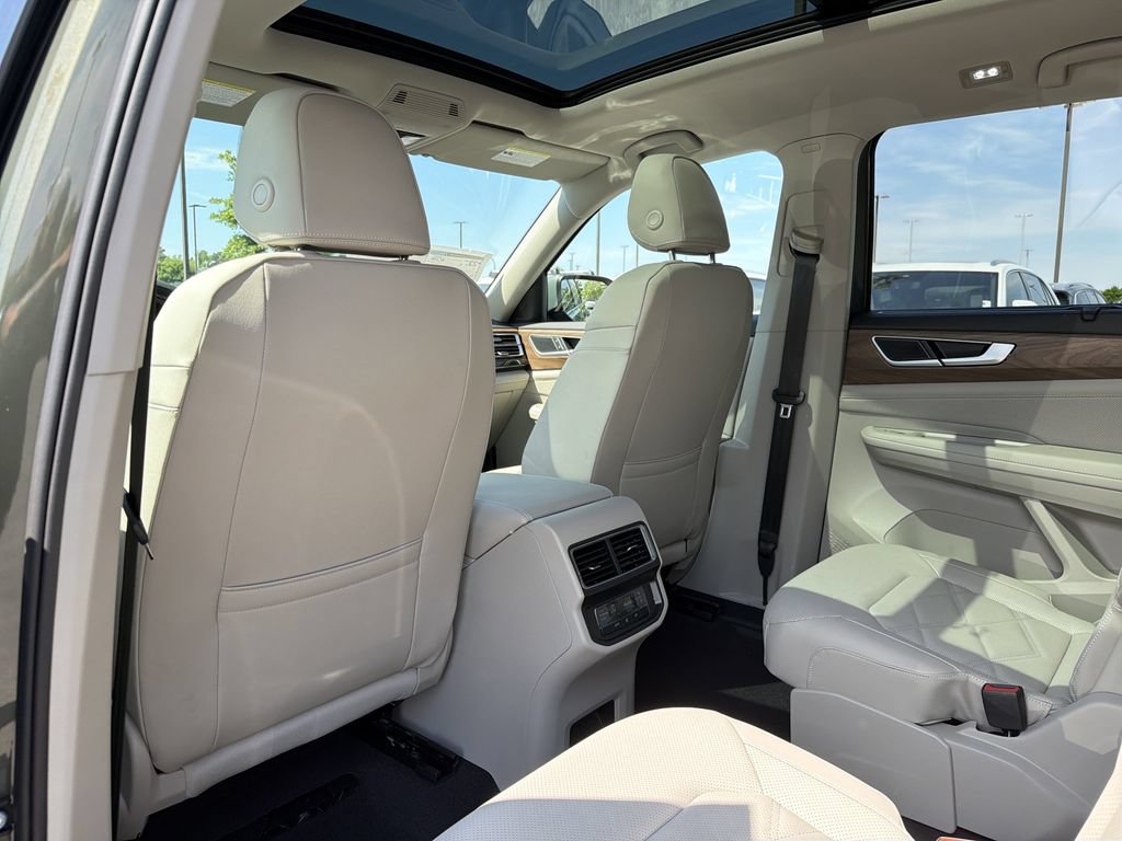 New 2026 Volkswagen Atlas SE FWD image 12