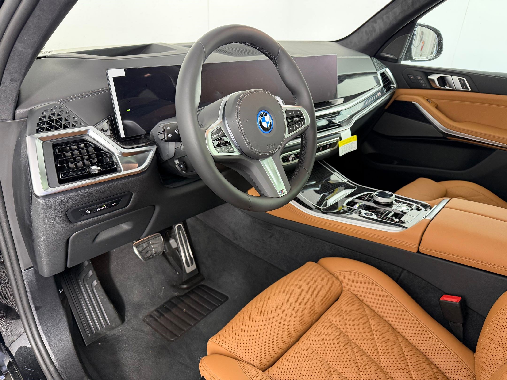 New 2026 BMW X5 xDrive50e w/ Executive Package image 4