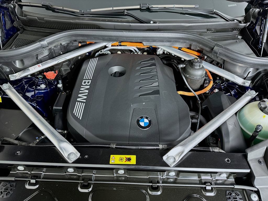 New 2026 BMW X5 xDrive50e w/ Premium Package image 38