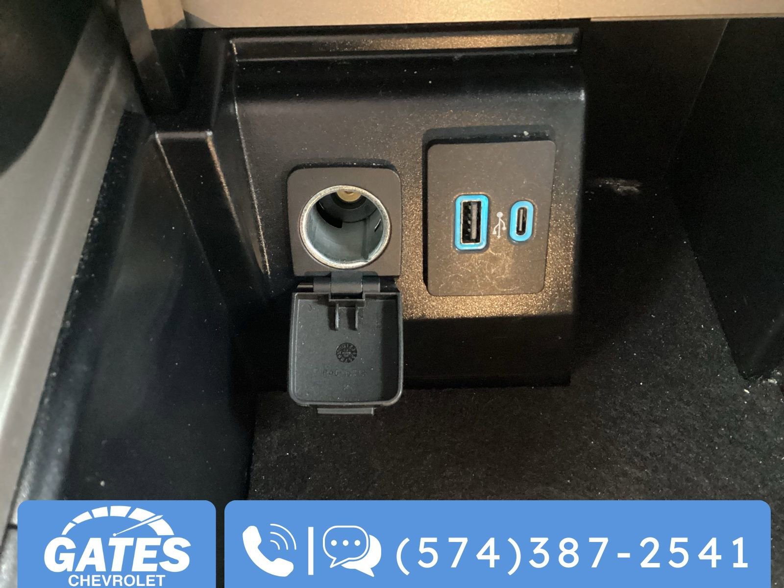 Used 2023 Ford Explorer Limited image 28