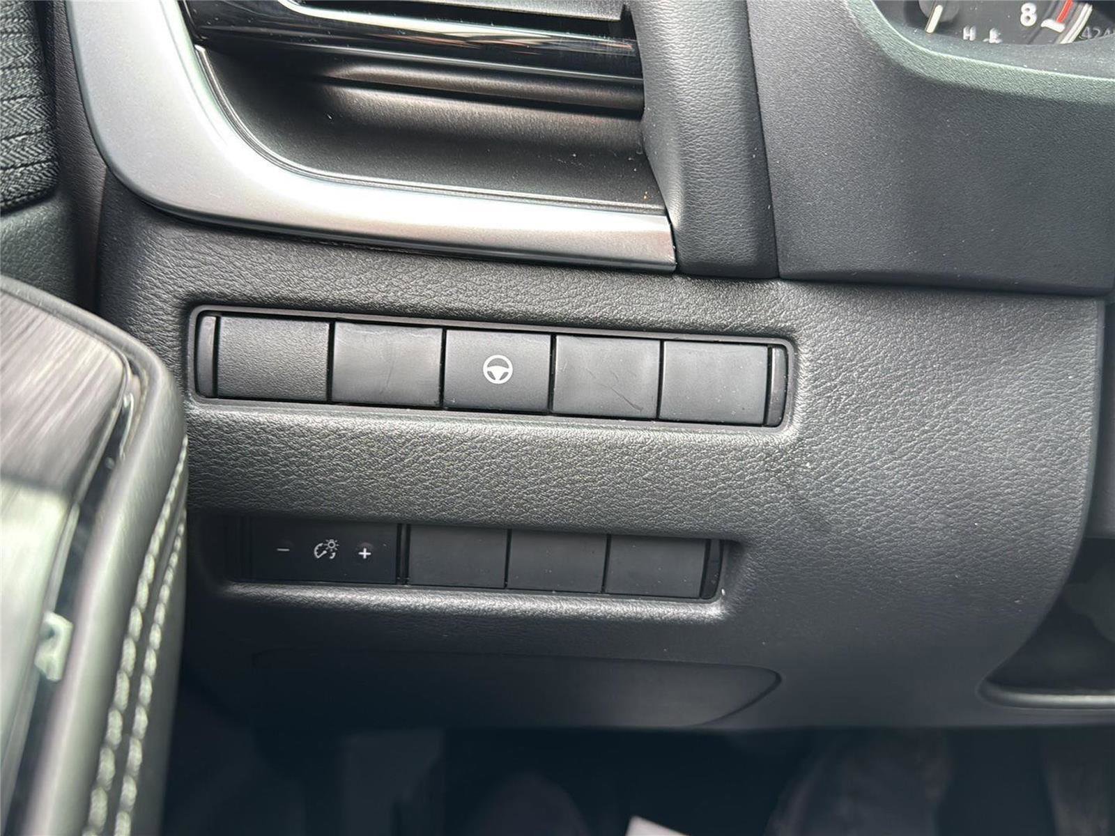 Used 2022 Nissan Rogue SV image 23