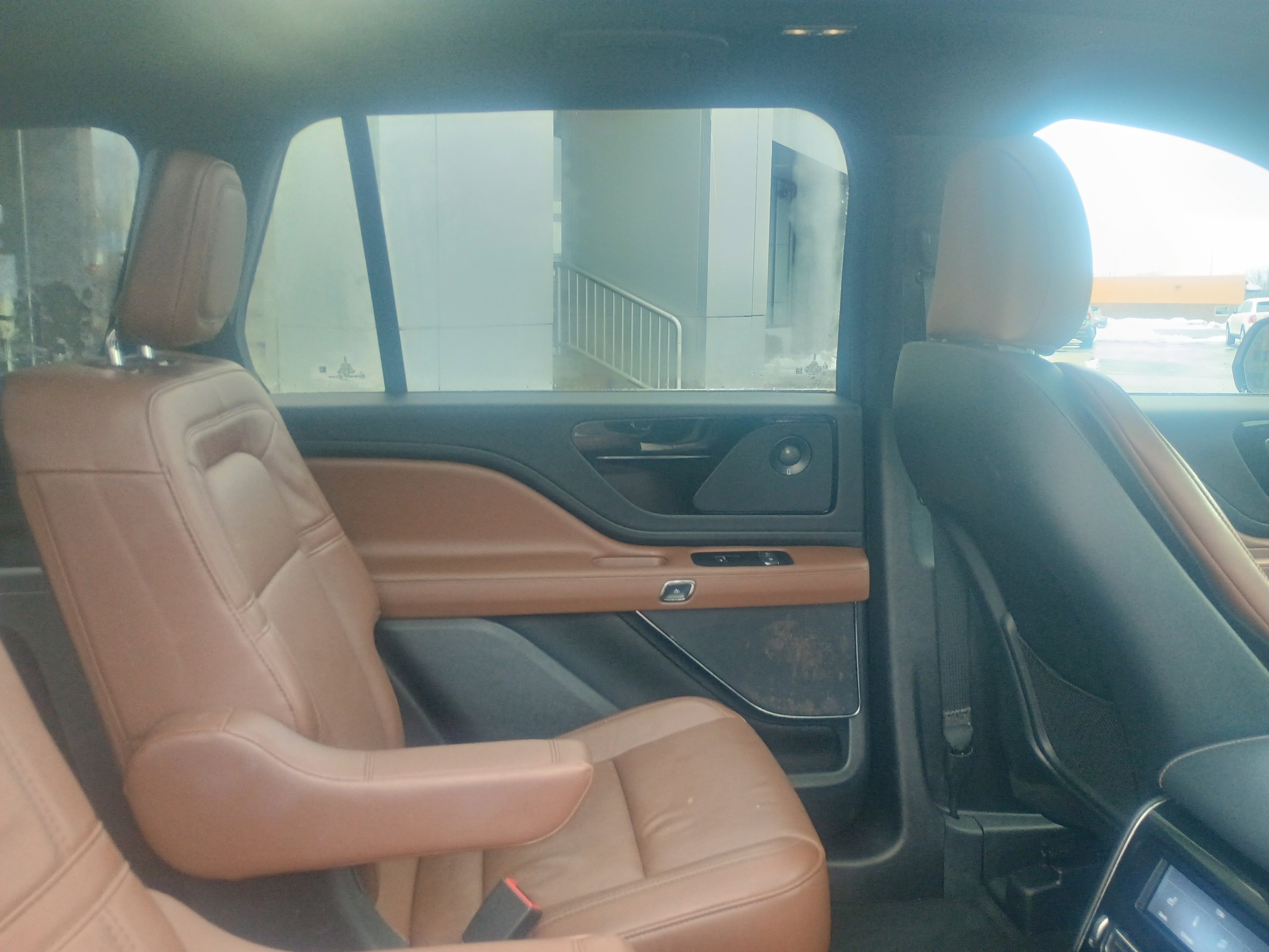 Used 2023 Lincoln Aviator Reserve image 15