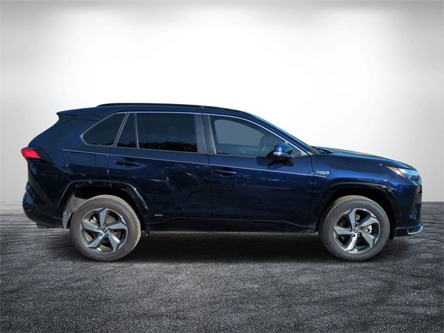 Used 2022 Toyota RAV4 SE image 2