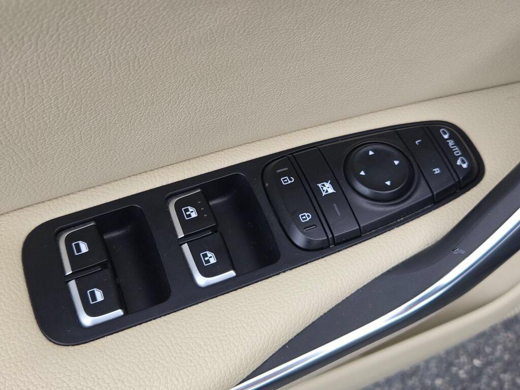 Used 2023 Kia Stinger GT-Line w/ Sun & Sound Package AWD/4WD image 23