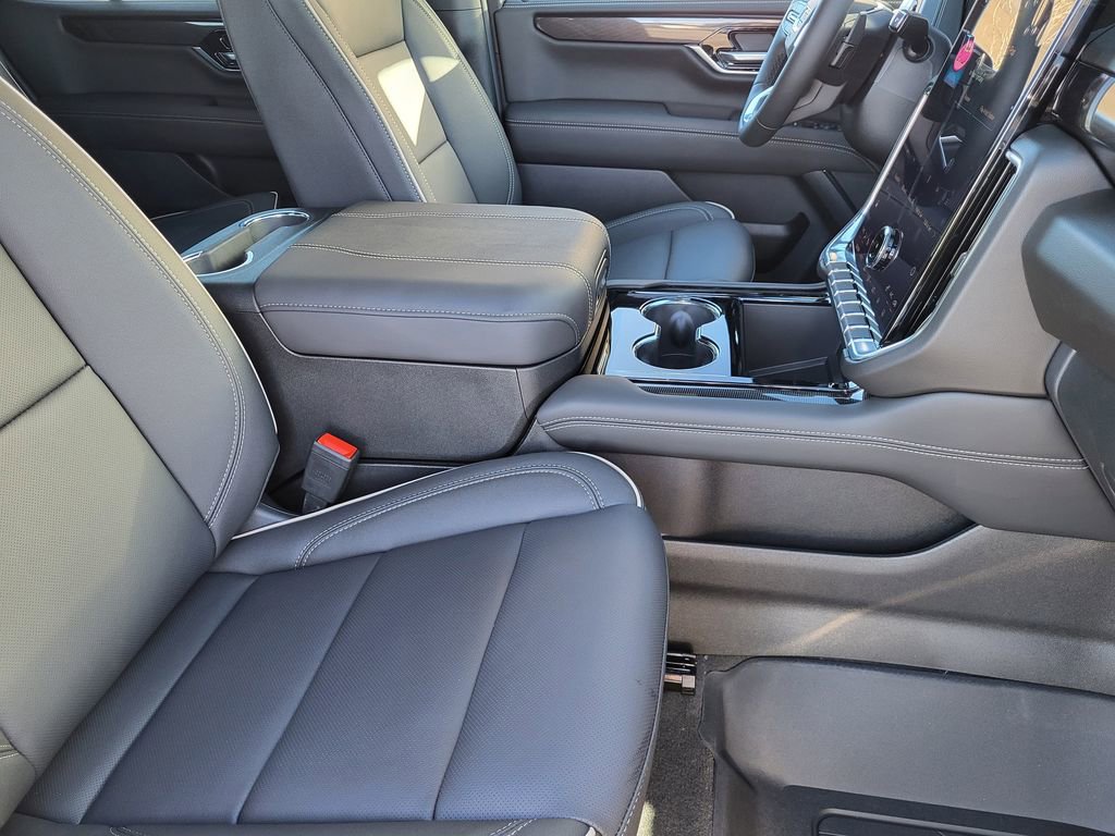 New 2026 GMC Yukon Elevation w/ LPO, Floor Liner Package image 9