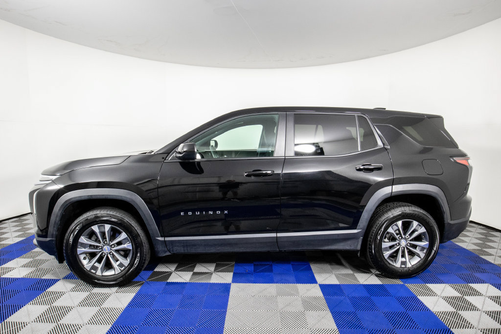 Used 2026 Chevrolet Equinox LT w/ Convenience Package II FWD image 9
