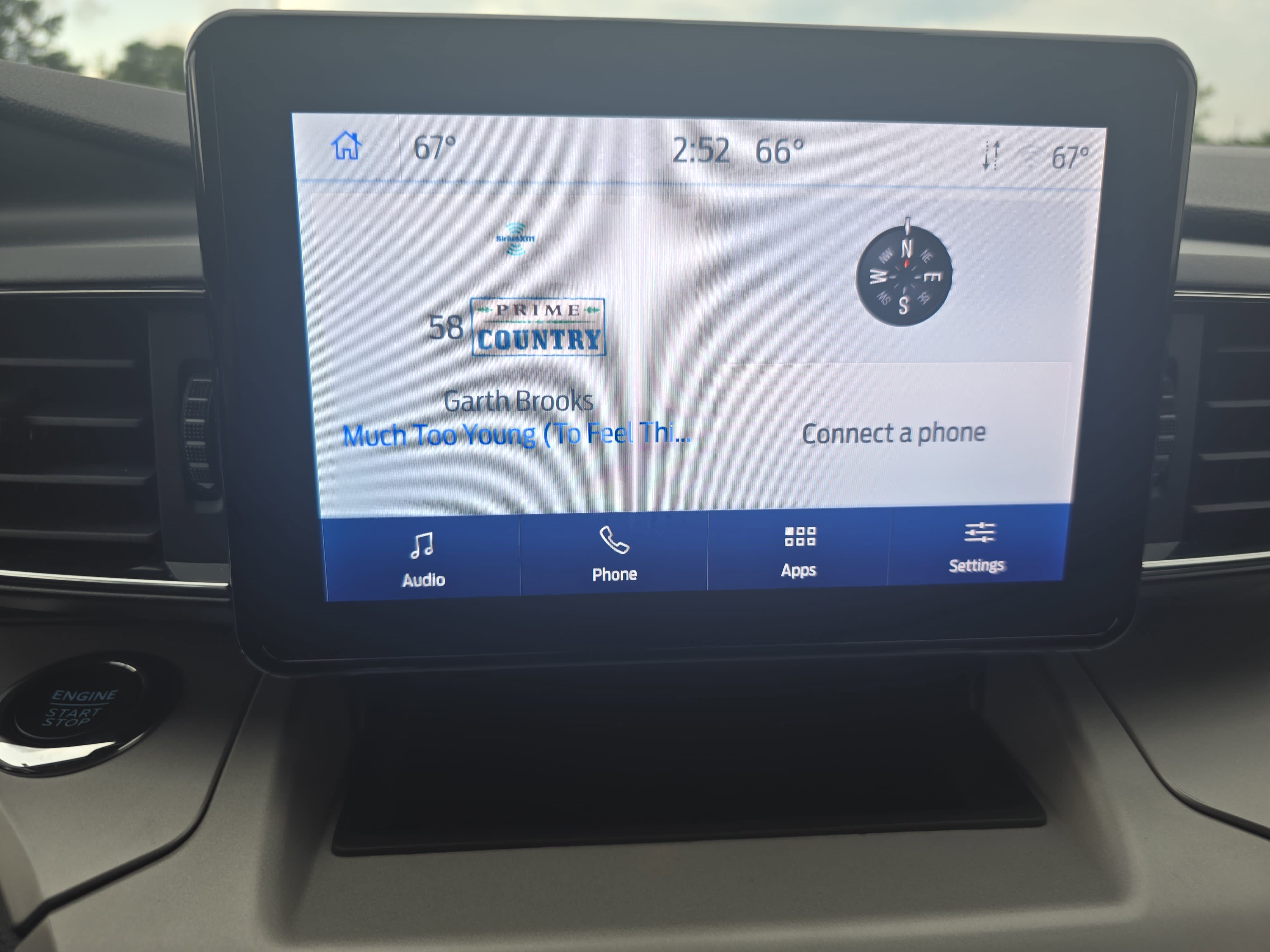 Used 2023 Ford Explorer XLT w/ Equipment Group 202A AWD/4WD image 21