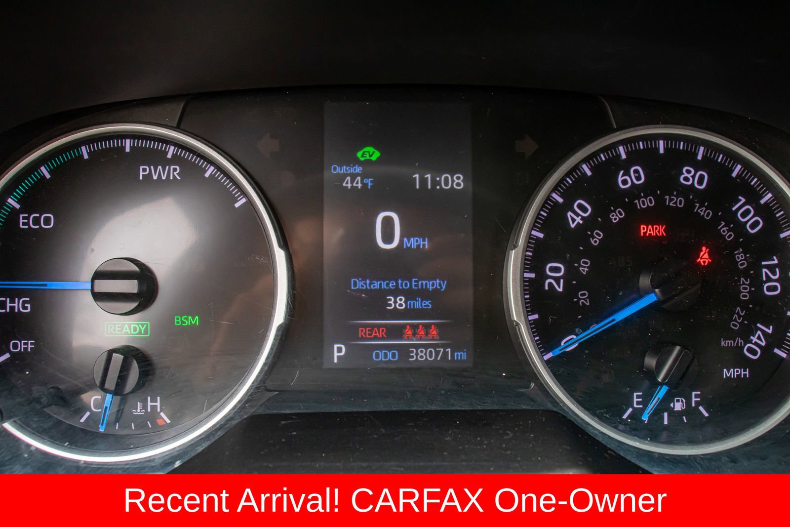 Used 2021 Toyota RAV4 LE image 19