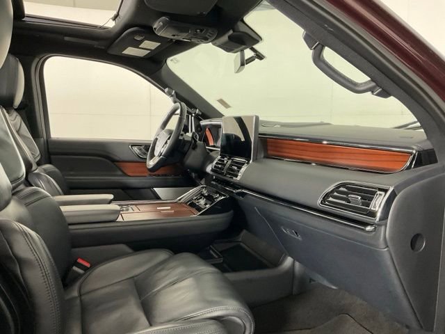 Used 2023 Lincoln Navigator L Reserve image 31