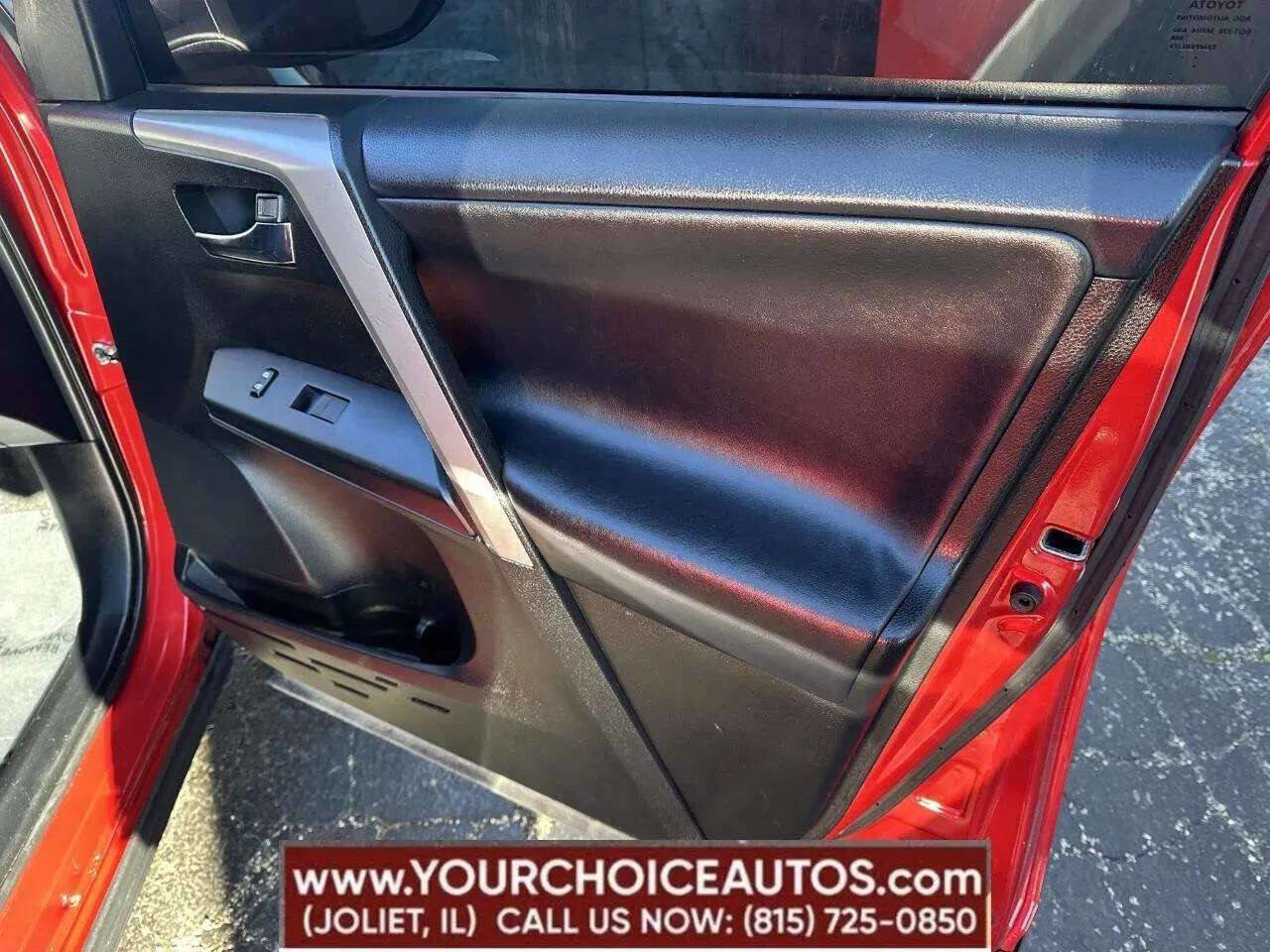 Used 2016 Toyota RAV4 XLE image 41