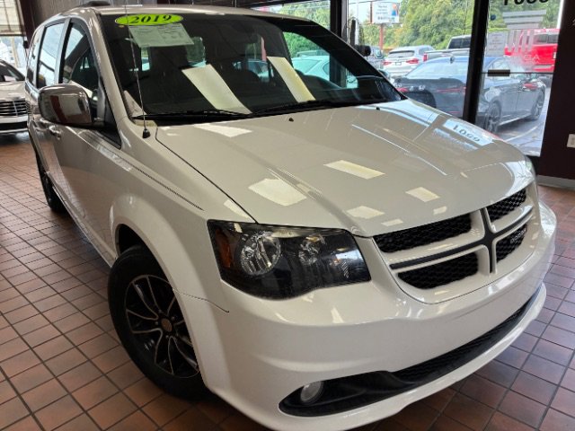 Used 2019 Dodge Grand Caravan GT image 1