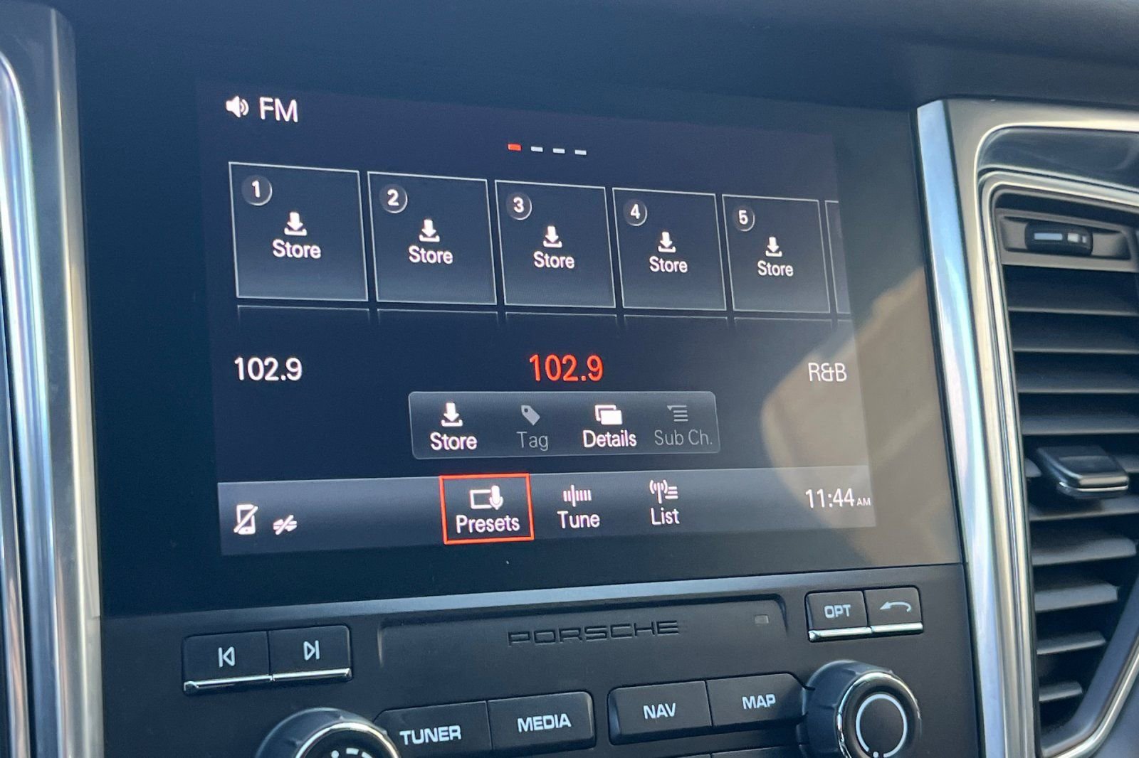 Used 2018 Porsche Macan GTS image 18