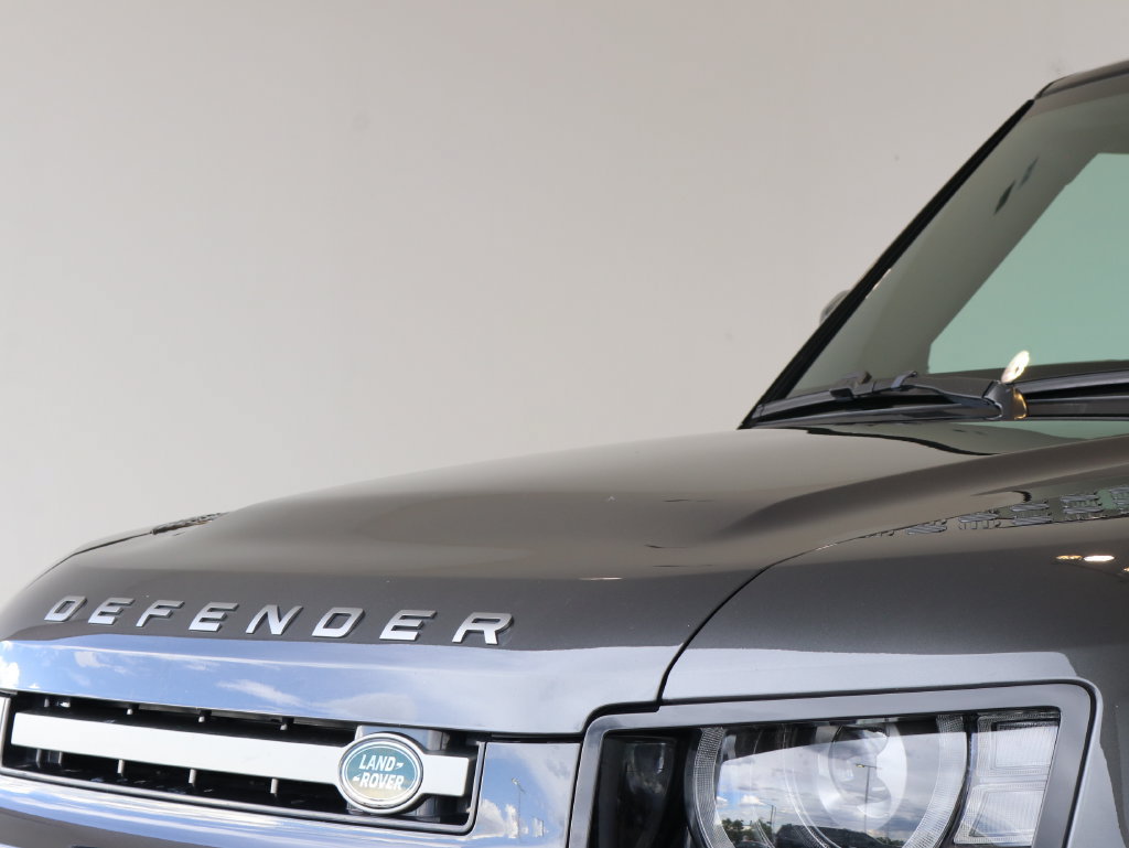 Used 2023 Land Rover Defender 110 X-Dynamic SE AWD/4WD image 54