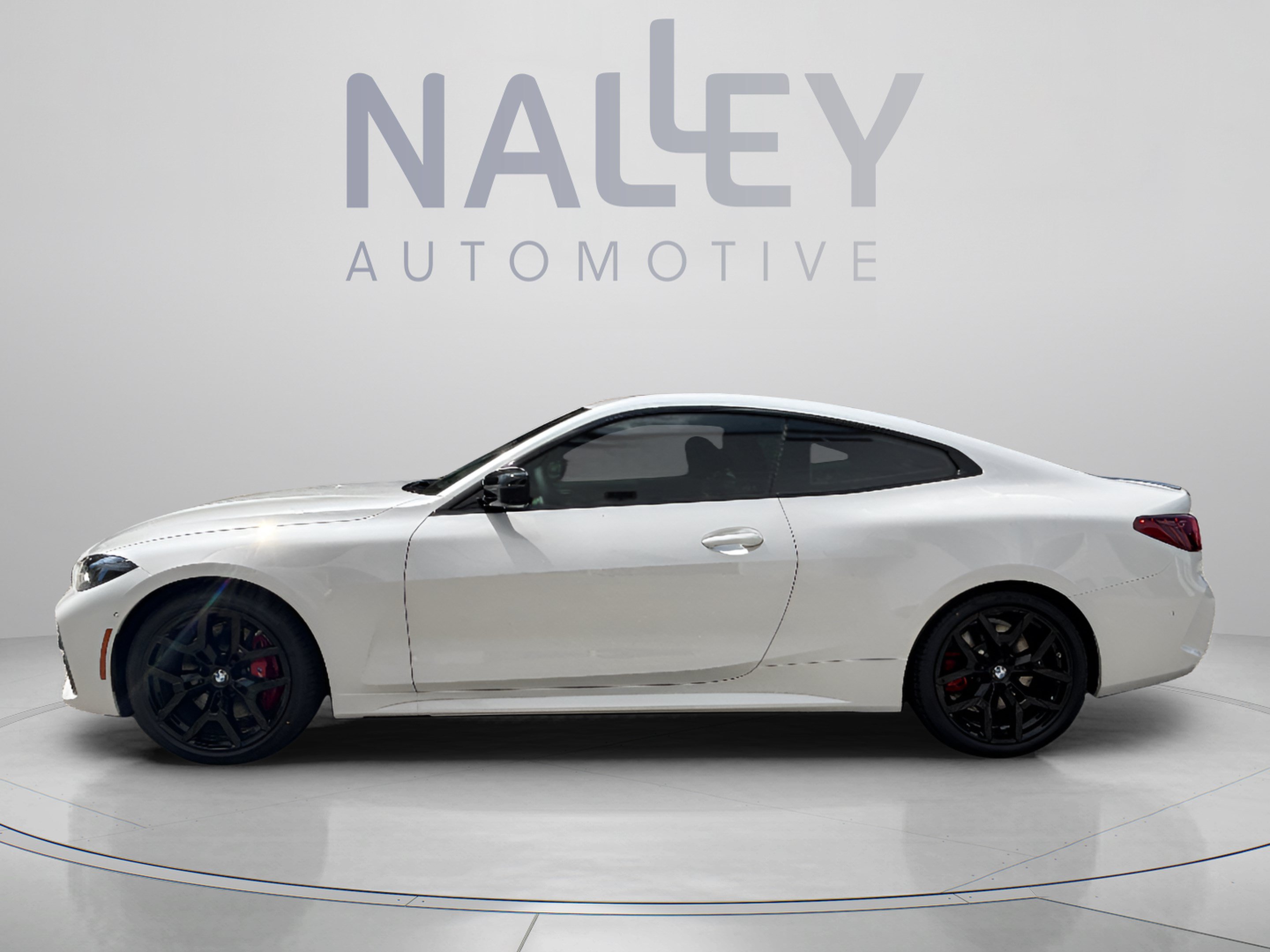 Used 2026 BMW 430i Coupe w/ M Sport Package RWD image 2
