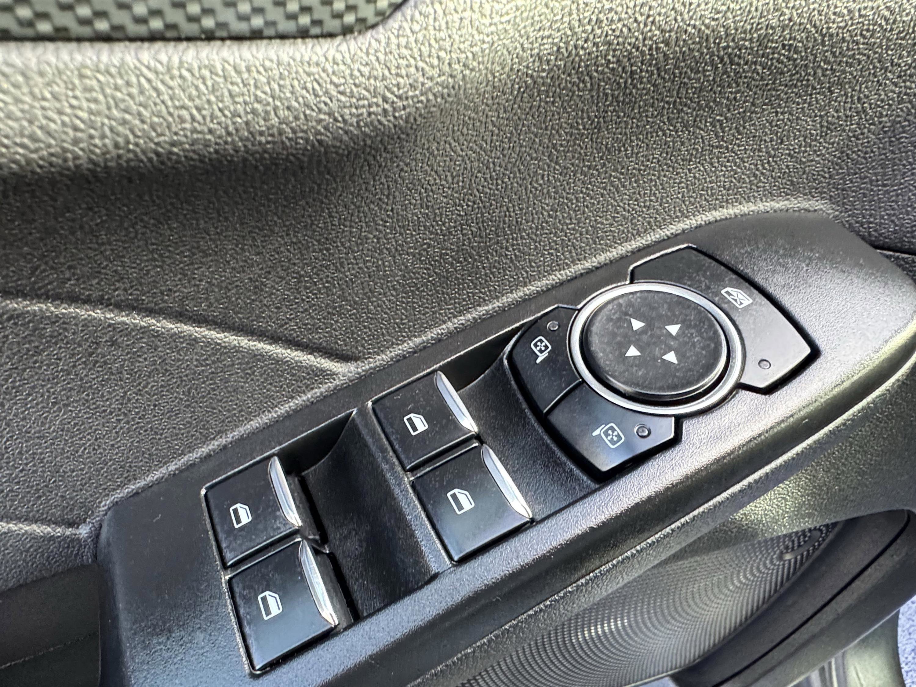 Used 2025 Ford Escape ST-Line image 26