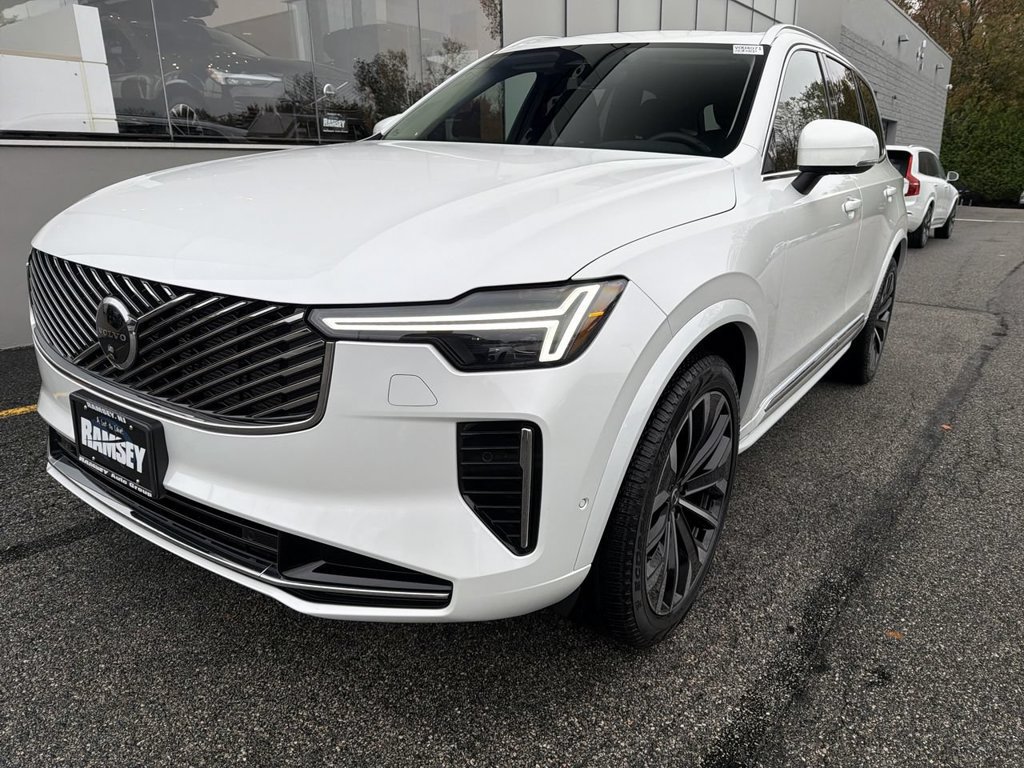 Certified 2026 Volvo XC90 B6 Plus AWD/4WD image 4