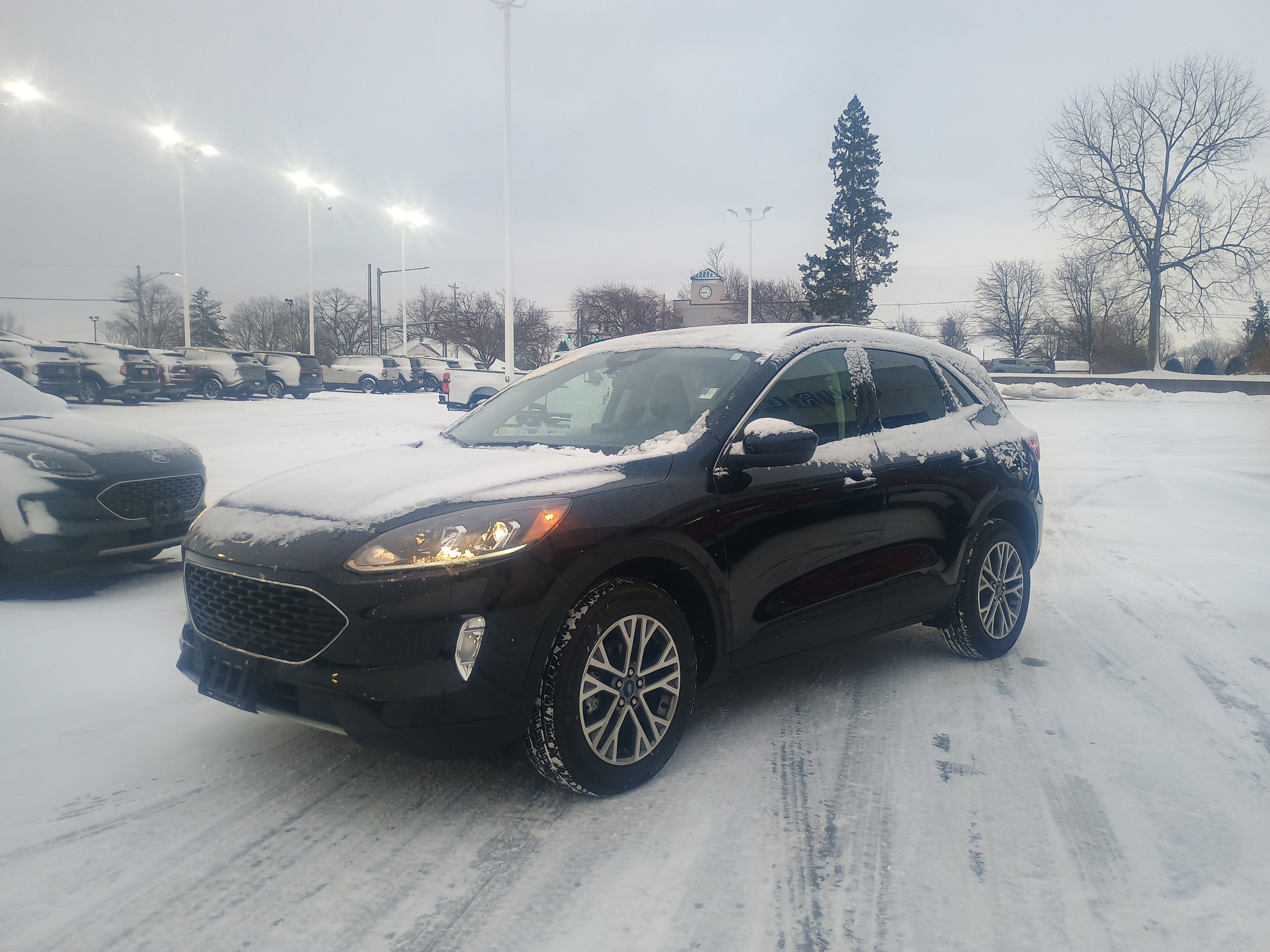 Certified 2022 Ford Escape SEL w/ Technology Package image 3